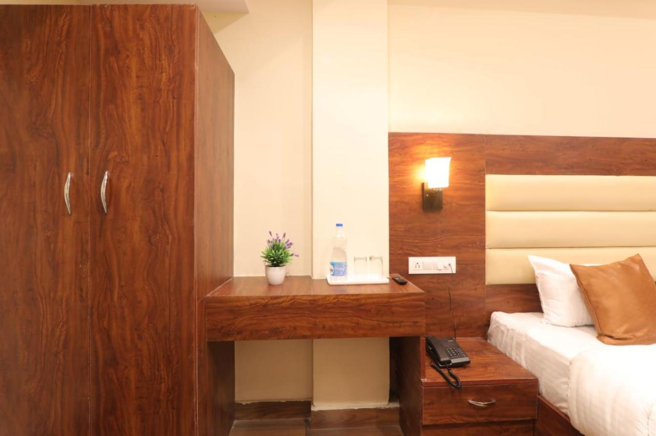 Hotel Blueark Lucknow Luaran gambar